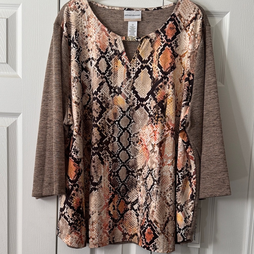 NWT Alfred Dunner Woman 3X Blouse.
